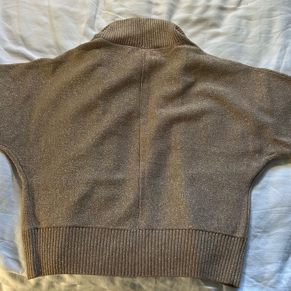 Banana Republic Shimmering Golden Shrug/short sleeves like a shawl - Picture 3 of 3